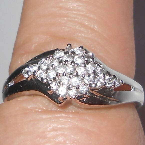 Vintage Silver Tone Cluster Fashion Dome Statement Cocktail Ring Size 11 - Picture 2 of 6